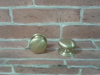 Brass Handle code N.053F size wide 33 mm.high 25 mm. Brass Handle code N.053F size wide 33 mm.high 25 mm.