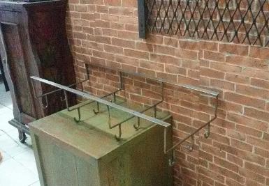 Hanger Brass for glass Item code HGW02 size long 80 cm. Hanger Brass for glass Item code HGW02 size long 80 cm.